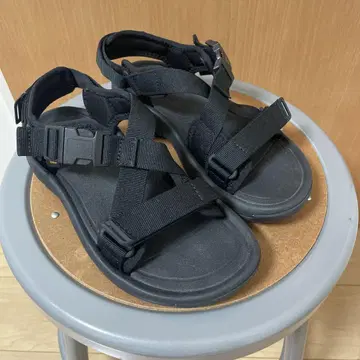 Teva 블랙 스포츠 샌들