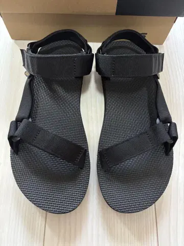 Teva 블랙 스포츠 샌들