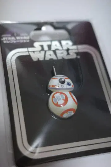 STAR WARS 셀레브레이션 2025 BB-8 핑 배치