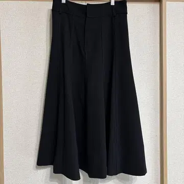 자라 블랙 플레어 롱 스커트 S 사이즈