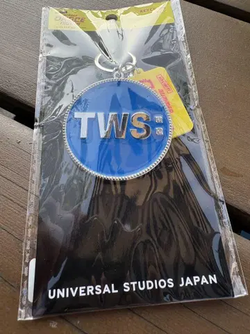 USJ 한정판 HYBE 키체인 TWS: 2025 유니버셜