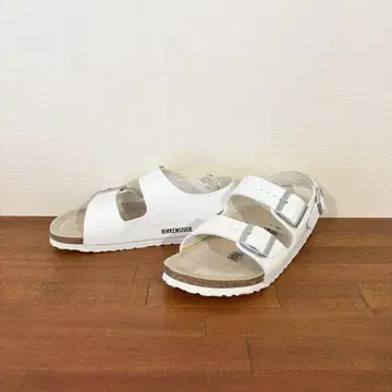 새상품급 버켄스탁 밀라노 25.0cm 화이트