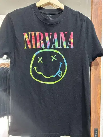 NIRVANA 컬러풀 T셔츠 M 사이즈