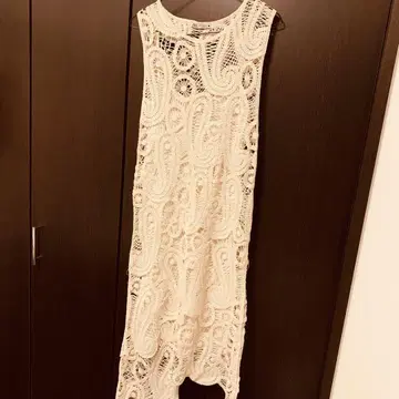 ZARA 아이보리 레이스 짜임 슬리브리스 원피스 M