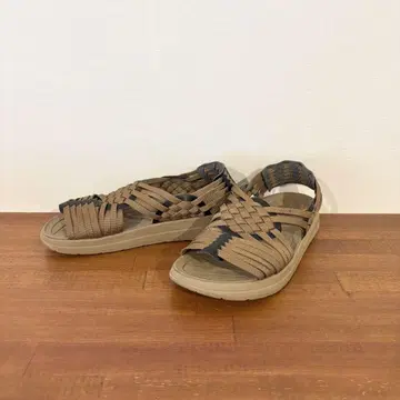 새상품급 말리부 샌들 캐니언 27.0cm 브라운