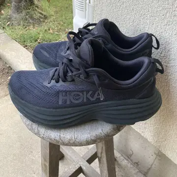 HOKA BOND 8 러닝화 25.5cm