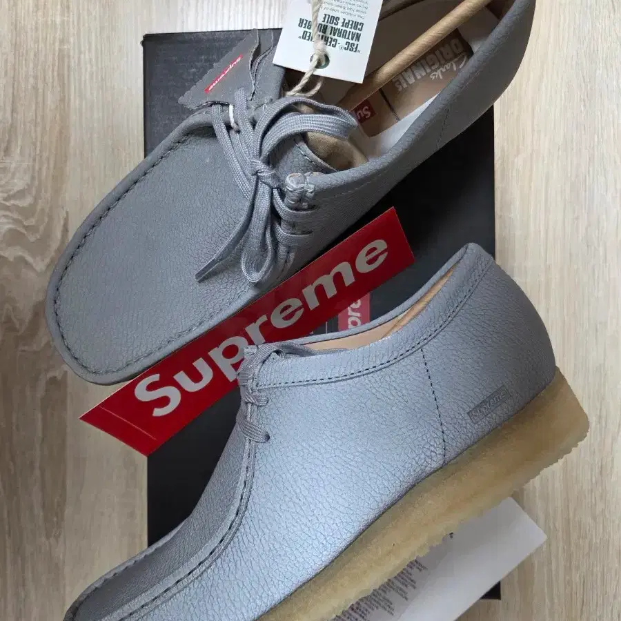 280] Supreme Clarks Wallabee Silver Reflective #클락스왈라비