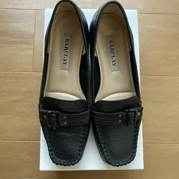BARCLAY 블랙 로퍼 버클