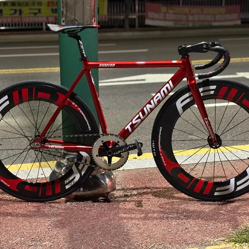 TSUNAMI SNM100 純正ホイール 新品 タイヤ コグ付属 TSUNAMI SNM100