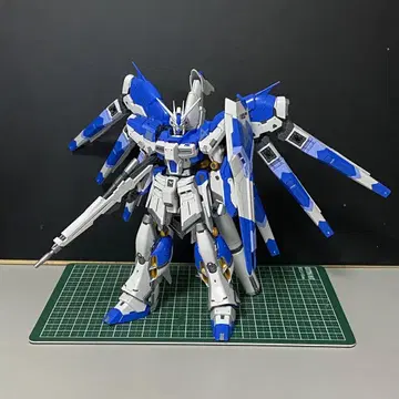 RG 1/144 하이뉴 건담 완성품