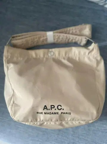 A.P.C. 저널 로고 스몰 숄더백