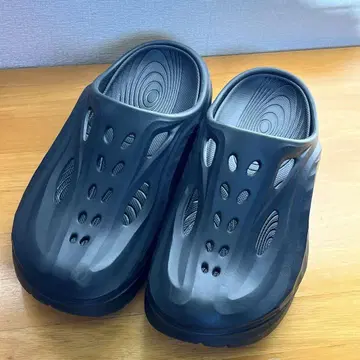 호카오네오네 오라 뮬 리커버리 샌들