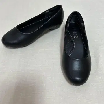 누보 NUOVO 펌프스 23.5EEEE 블랙