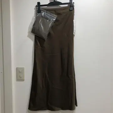 새상품 유니클로 새틴 스커트 스커트 S 사이즈 UNIQLO 새틴