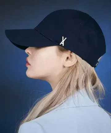 VARZAR 캡 네이비 미사용