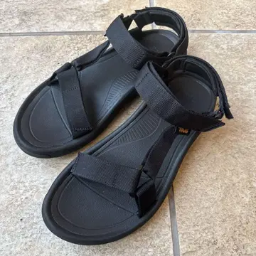 Teva 블랙 샌들