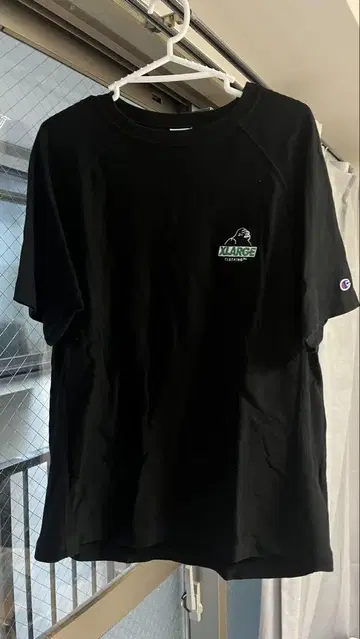 Champion x XLARGE 콜라보 T셔츠
