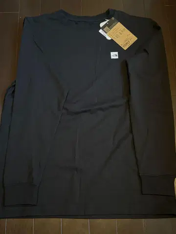 노스페이스 L/S 스몰 박스 로고 티셔츠