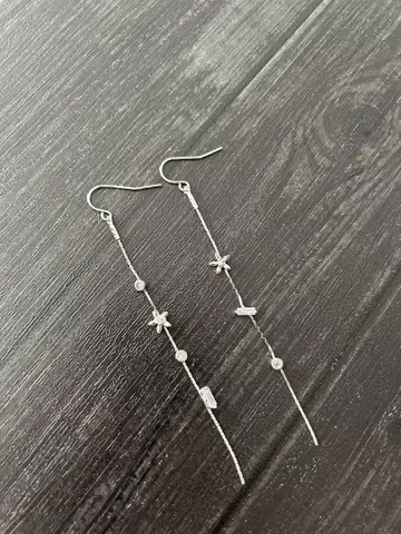 별과 크리스탈의 비대칭 롱 귀걸이