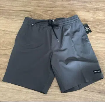 VOLCOM 그레이 숏팬츠