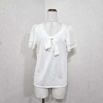 컴시즘 리본 타이 블라우스 (L) 화이트 페미닌