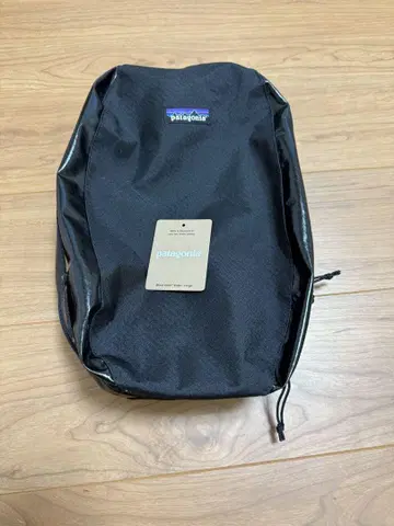 파타고니아 블랙홀 큐브 라지 10L 블랙 택 포함