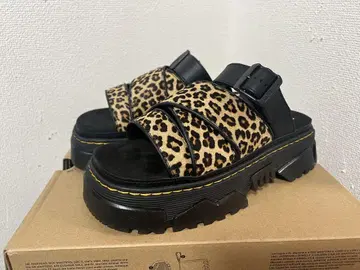 미사용 시착만 한 상품 Dr.Martens 닥터마틴 슬라이드 샌들 UK7