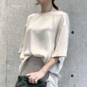 새상품급 카오스 실크 피브리루 티셔츠 블라우스 넉넉한 화이트 프리 사이즈