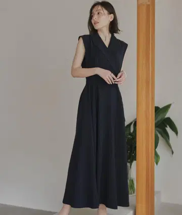anuans 아누앙스 더블 새틴 테일러드 플레어 원피스 M