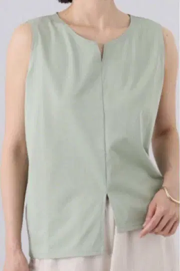 샤비젠틸 비대칭 헴 키 넥 슬리브리스 풀오버