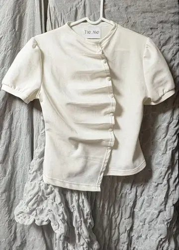 Tie.Me button up T-shirt - white