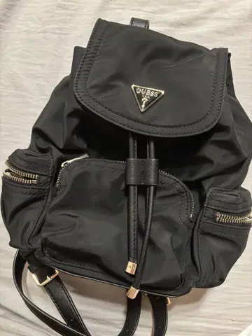 GUESS 블랙 백팩