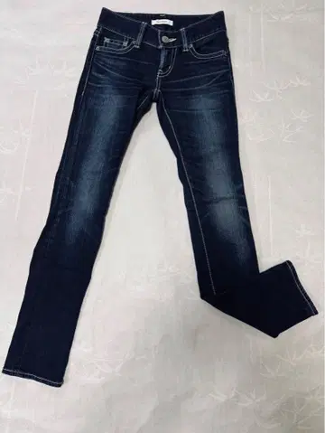 moussy 화이트 스티치 파우더 스트레이트 슬림 24인치