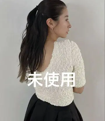 클라네 W FACE SHIRRING CROPPED TOPS