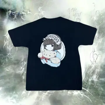 따뜻한 느낌의 빈티지 스타일 이라스 티셔츠 지뢰계 서브컬처