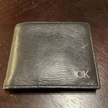 Calvin Klein 블랙 접이식 지갑