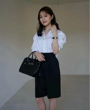 laubeblanc Front pin tuck Half pants
