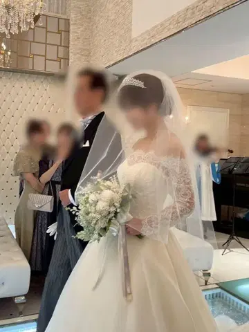 웨딩 베일 빗 포함 개더 있음