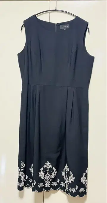 TALBOTS 블랙 민소매 원피스 8