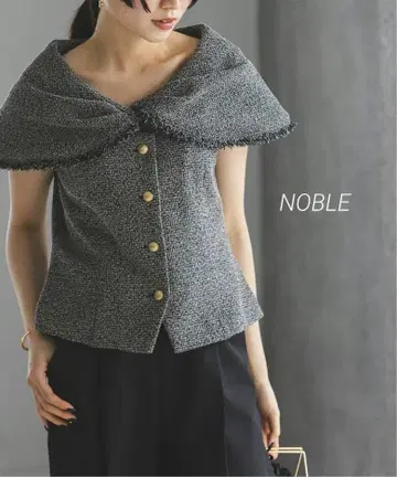 [ 완판템 ] NOBLE 팬시 트위드 케이프 칼라 블라우스 블랙