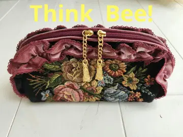 싱크 비 꽃무늬 자수 프릴 파우치