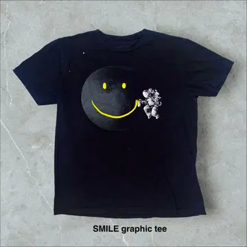 SMILE 그래픽 티셔츠 아트 우주 비행사 디자인 달 우주