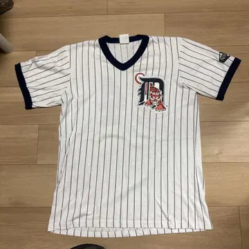 MLB 디트로이트 타이거즈 티셔츠