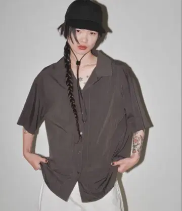 오늘의 반소매 크레이프 셔츠