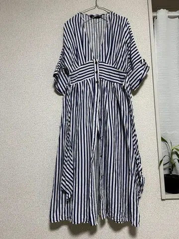 ZARA 스트라이프 V넥 롱 원피스 XS