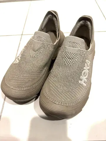 HOKA RESTORE TC