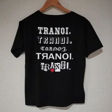 TRANOI. 블랙 반팔 로고 티셔츠
