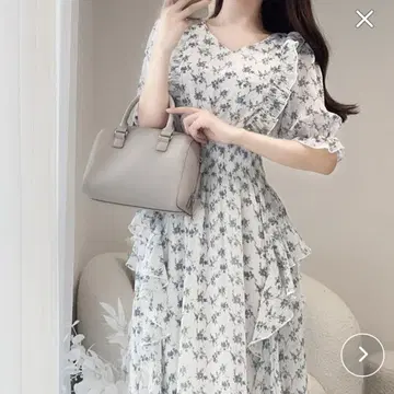 [ mily bilet ] 꽃무늬 사이드 프릴 V넥 시어 원피스