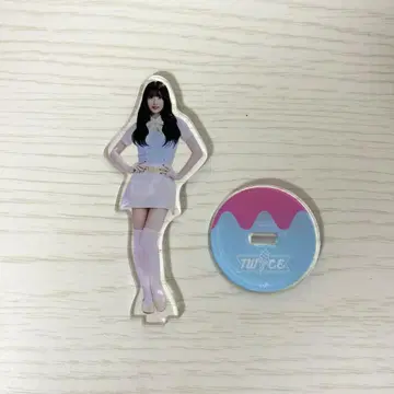 TWICE 모모 아크릴 스탠드 팝업 스토어 2023