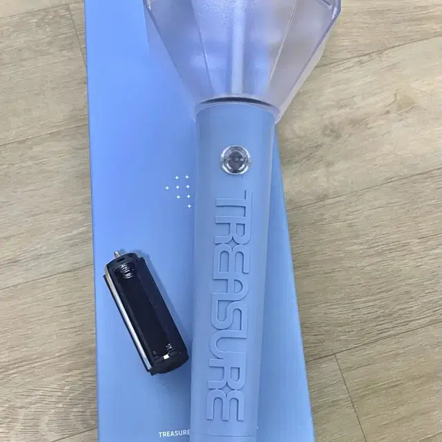 트레저 응원봉 트라이트 판매합니다